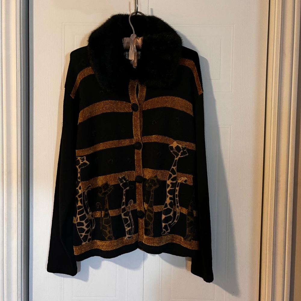 Unique animal design sweater has removable fake fur collar